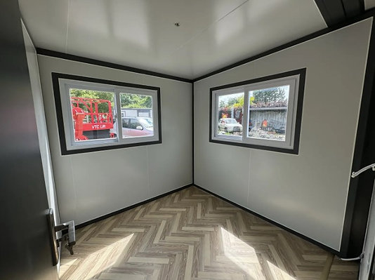 image_2025-10-28_200359872